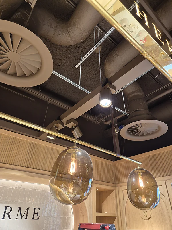 Latex Spuiten Uithoorn - Schiphol - Chocolate House