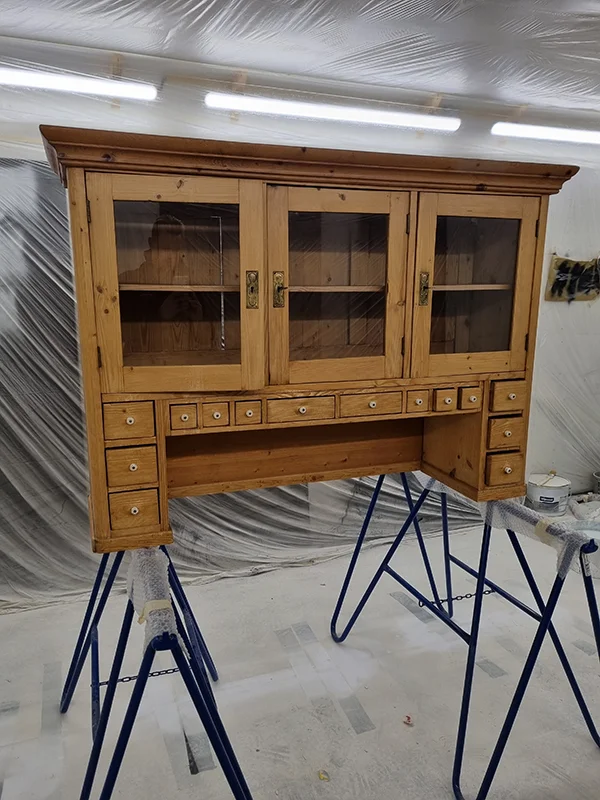 Latex Spuiten Uithoorn - Spuitcabine - Kast