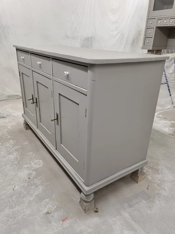 Latex Spuiten Uithoorn - Spuitcabine - Kast