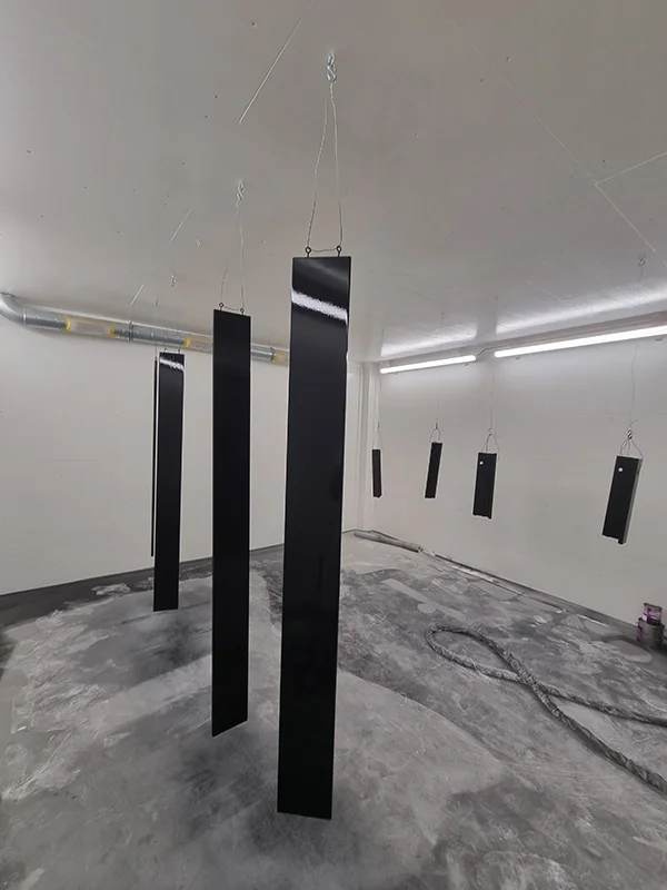 Latex Spuiten Uithoorn - Spuitcabine - Panelen zwart